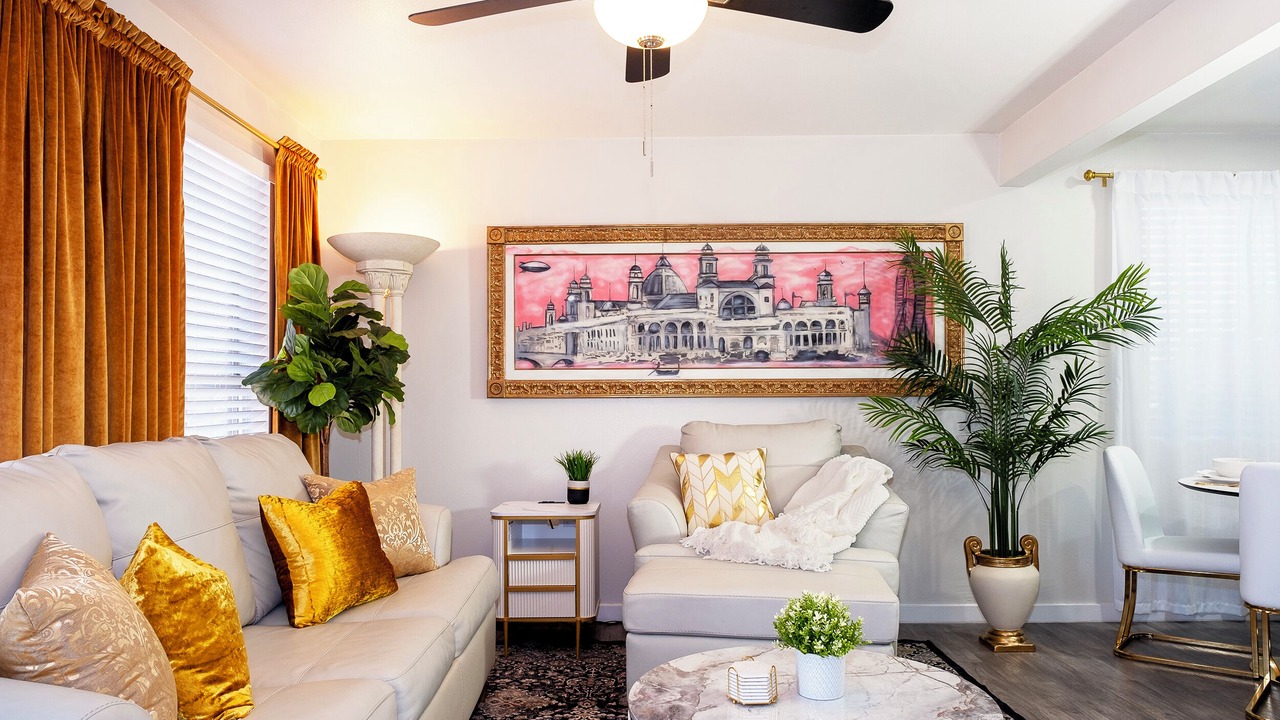 Photo of Livingroom in Brentwood-Cavalier