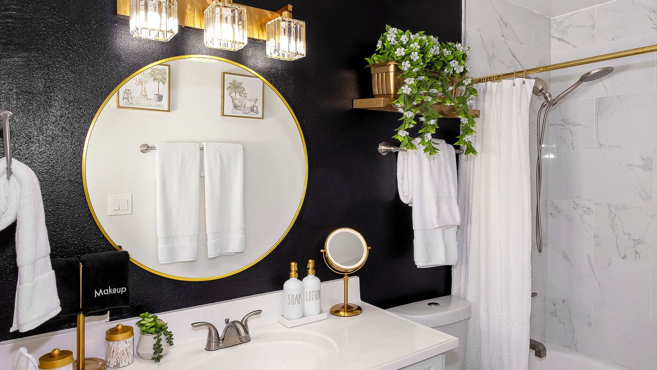 Photo of Bathroom in Brentwood-Cavalier