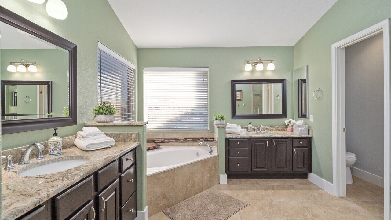 Photo of Bathroom in Arrowhead Lakes