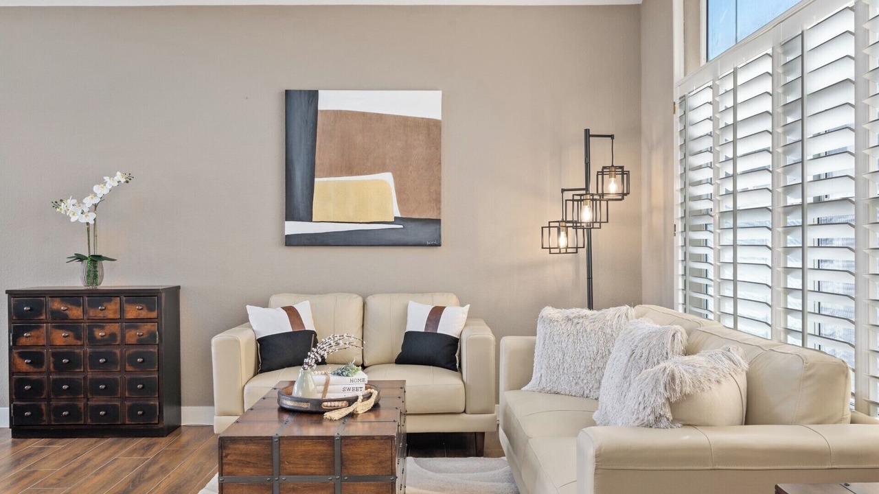 Photo of Livingroom in Arrowhead Lakes