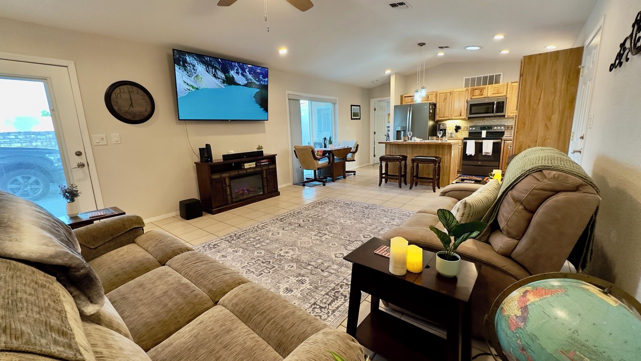 Photo of Livingroom in Foothills