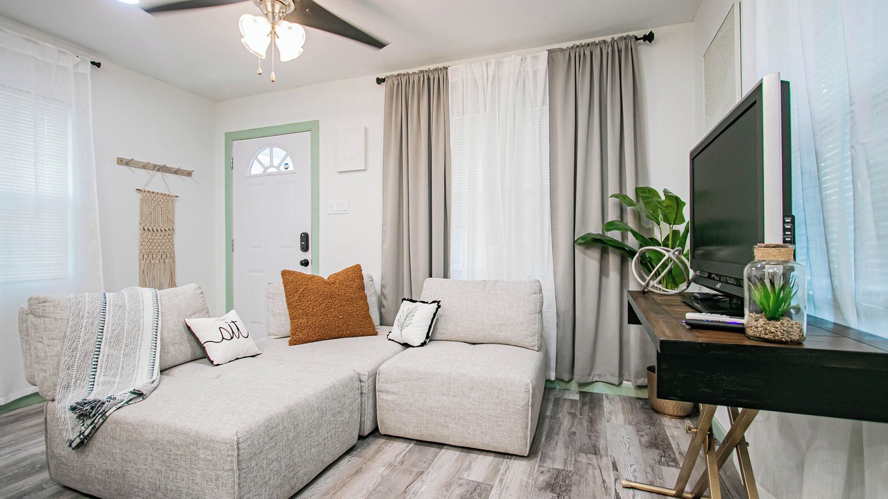 Photo of Livingroom in Pharr