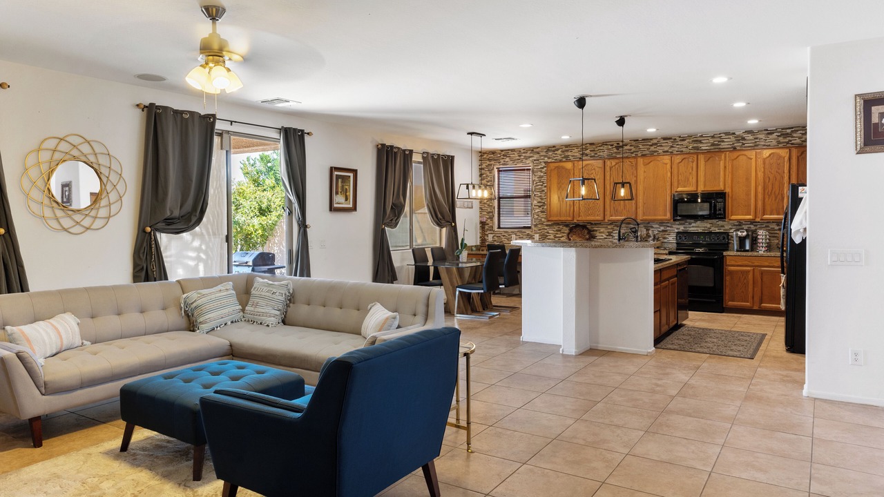Photo of Livingroom in Dobbins Point