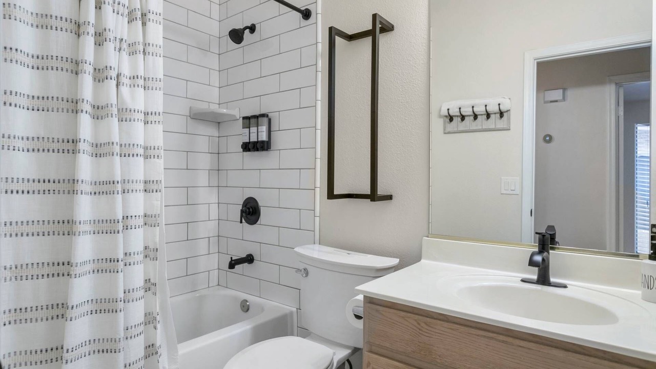 Photo of Bathroom in Avondale