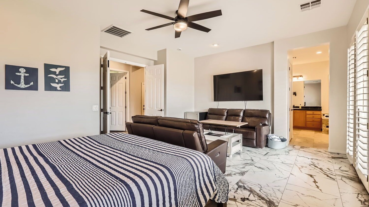 Photo of Bedroom in Missouri Ranch