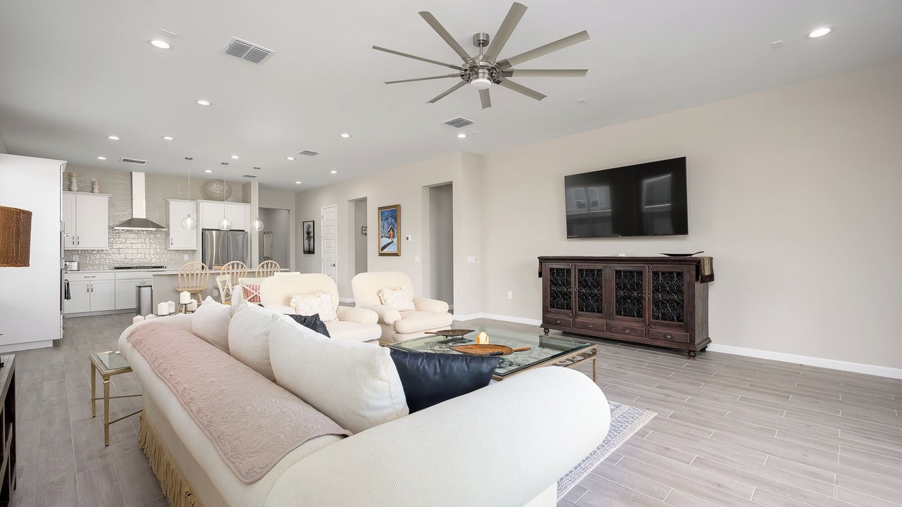 Photo of Livingroom in Desert Ridge