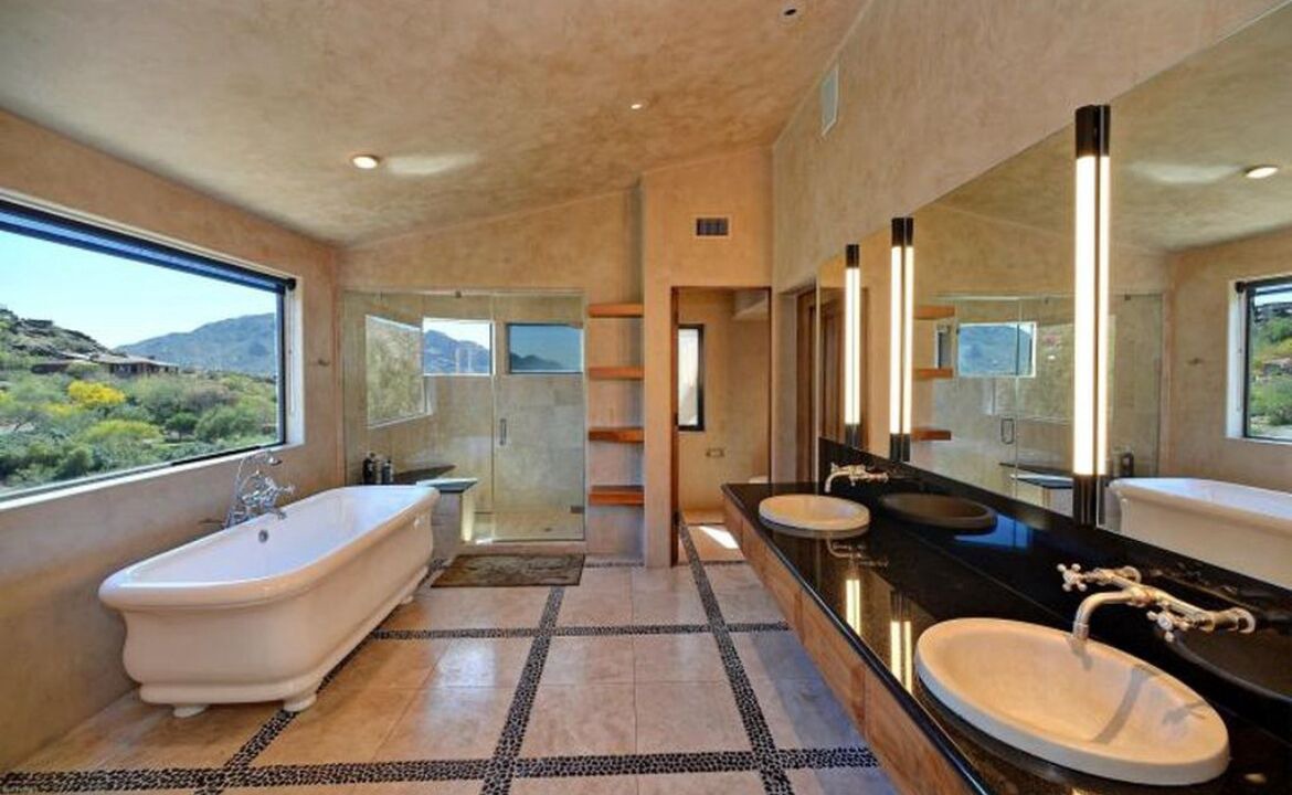 Photo of Bathroom in Paradise Hills