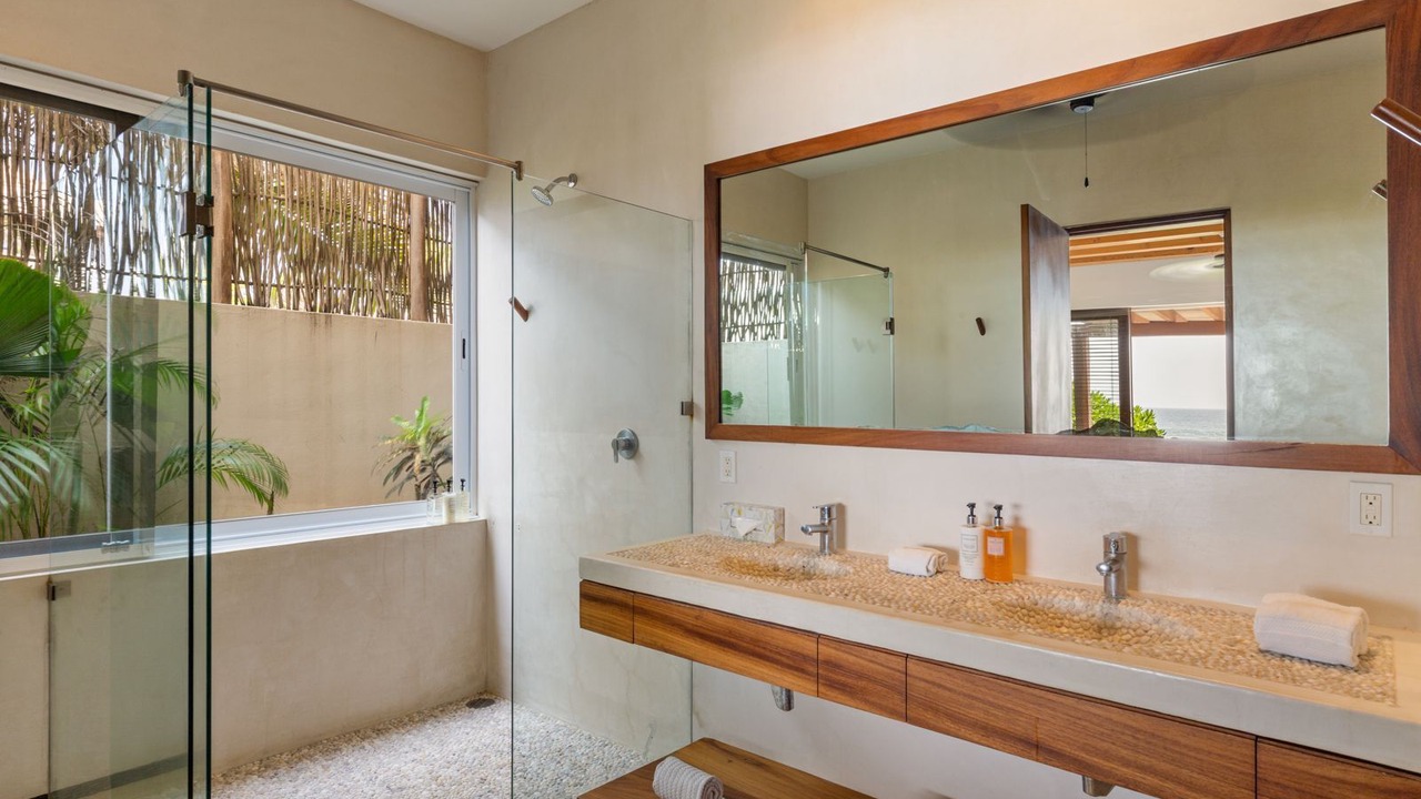 Photo of Bathroom in Dario Galeana