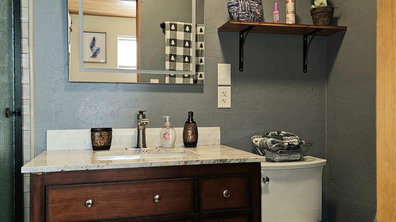 Photo of Bathroom in Parker Strip
