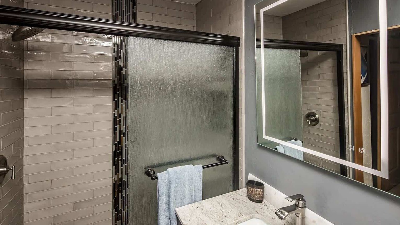 Photo of Bathroom in Parker Strip