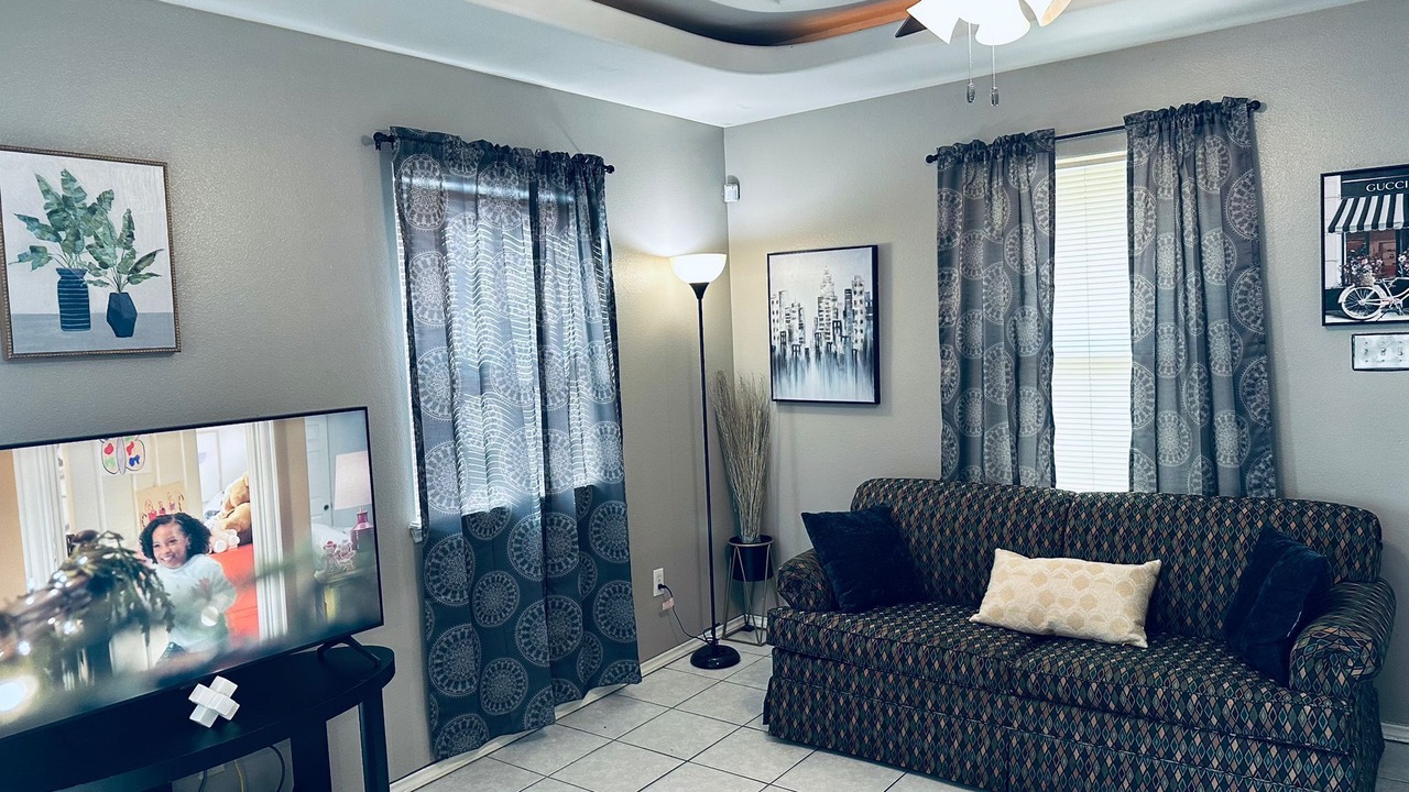 Photo of Livingroom in Pharr