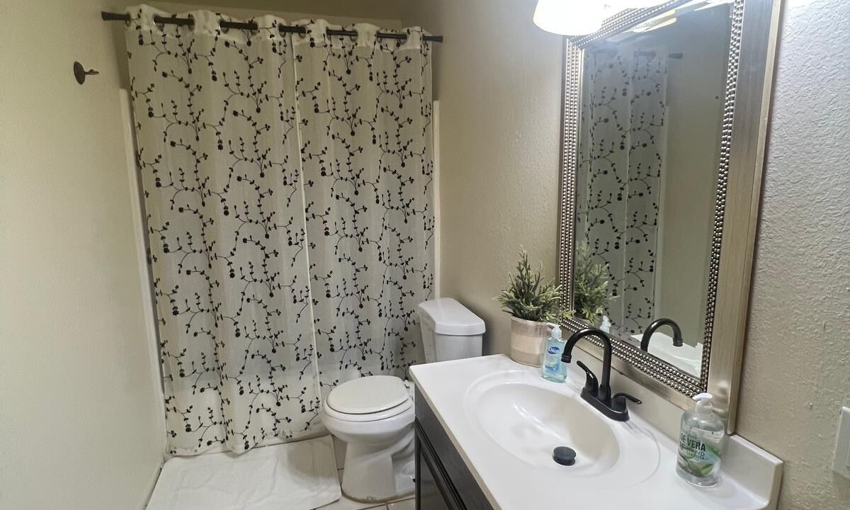 Photo of Bathroom in Brownsville