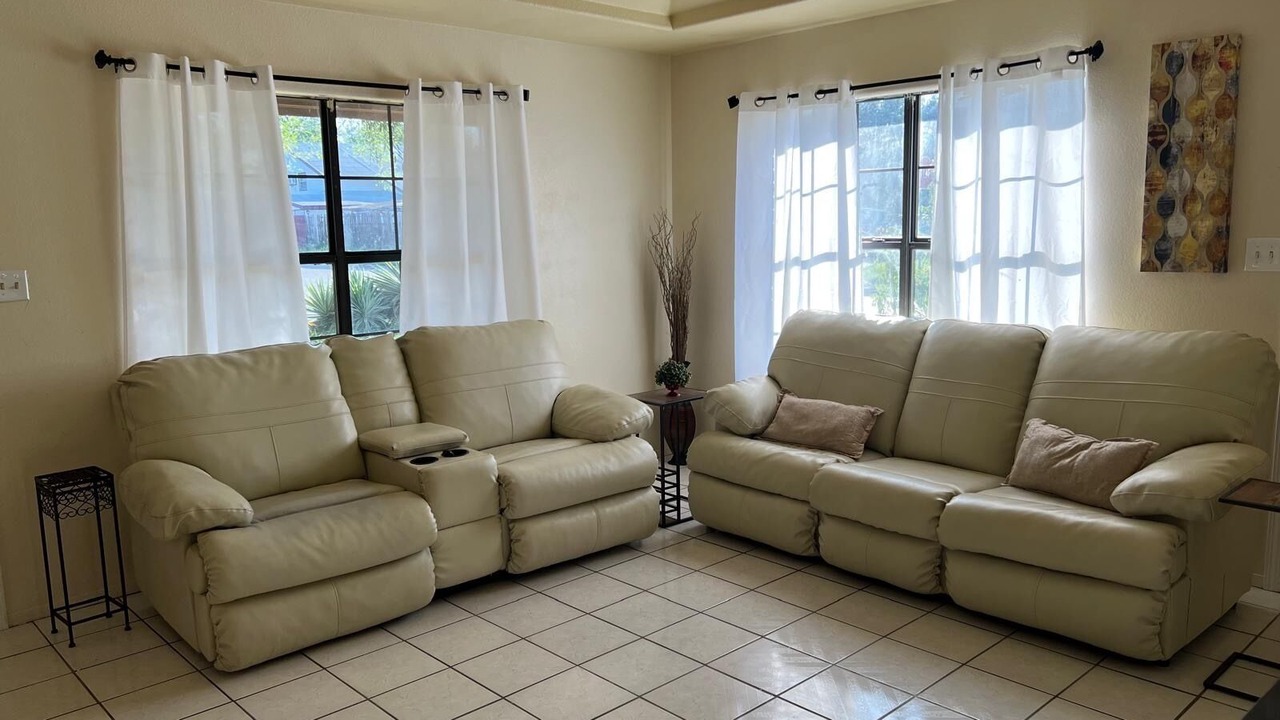 Photo of Livingroom in Brownsville