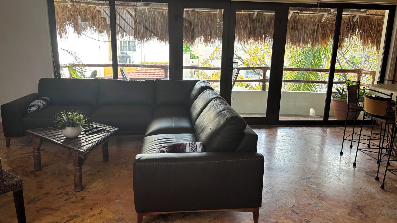 Photo of Livingroom in Downtown