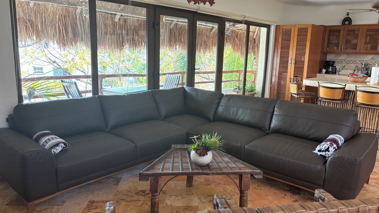 Photo of Livingroom in Downtown