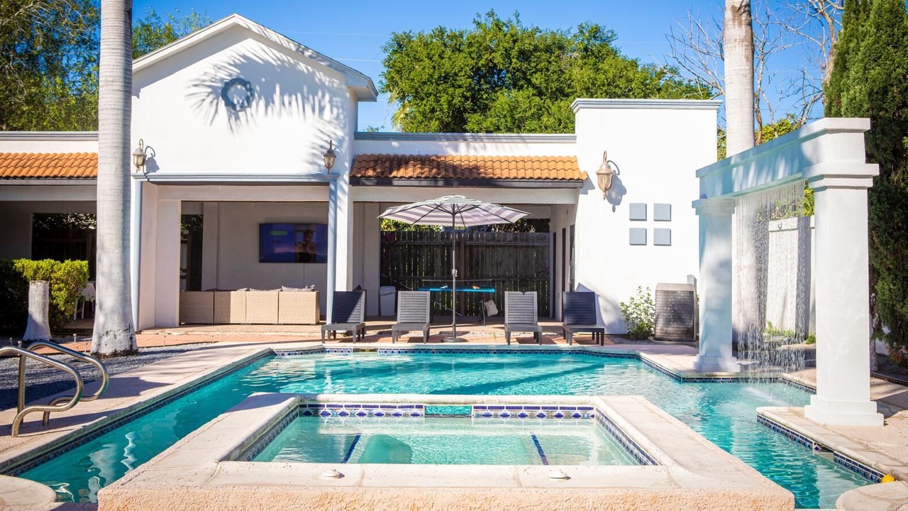 Photo of Outdoor in Brownsville