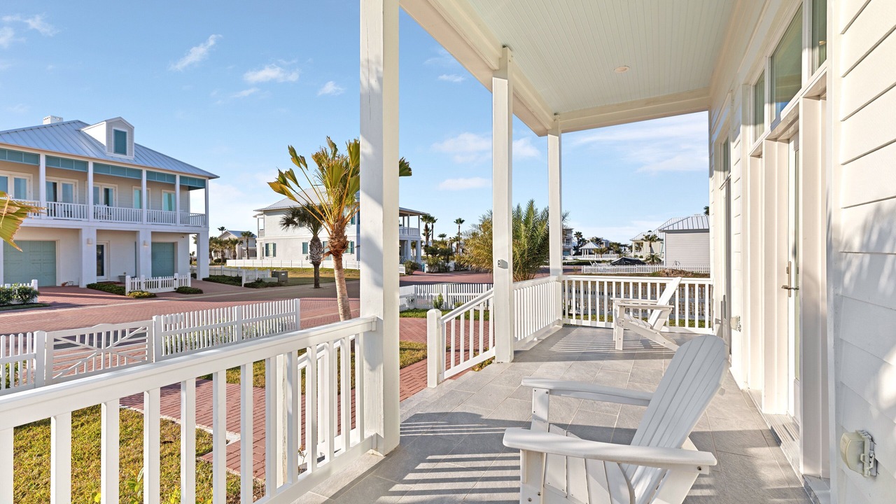 Photo of Patio Balcony in The Shores