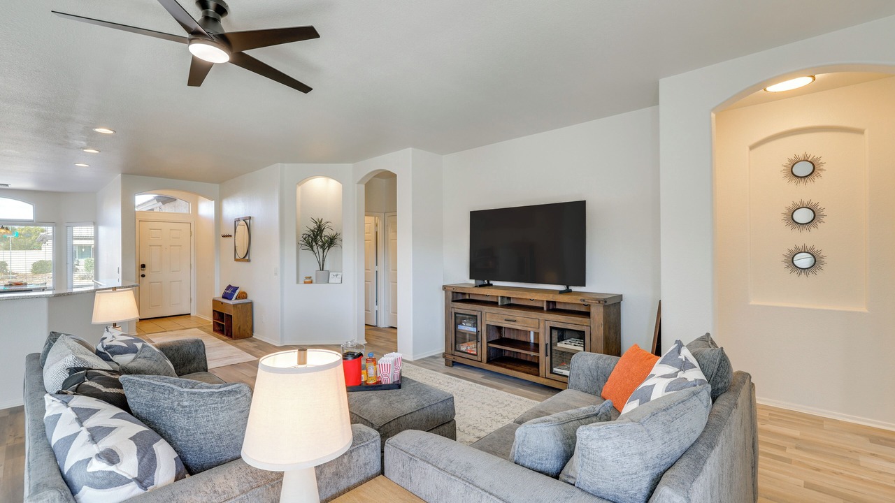 Photo of Livingroom in Coldwater Springs