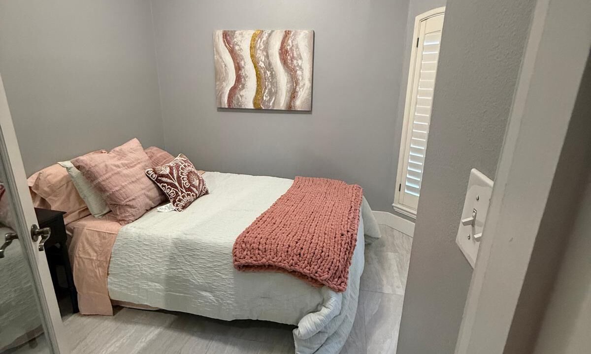 Photo of Bedroom in Edinburg