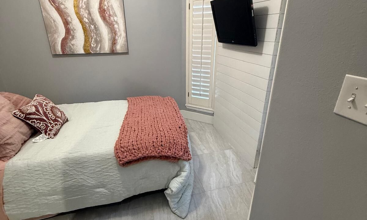 Photo of Bedroom in Edinburg