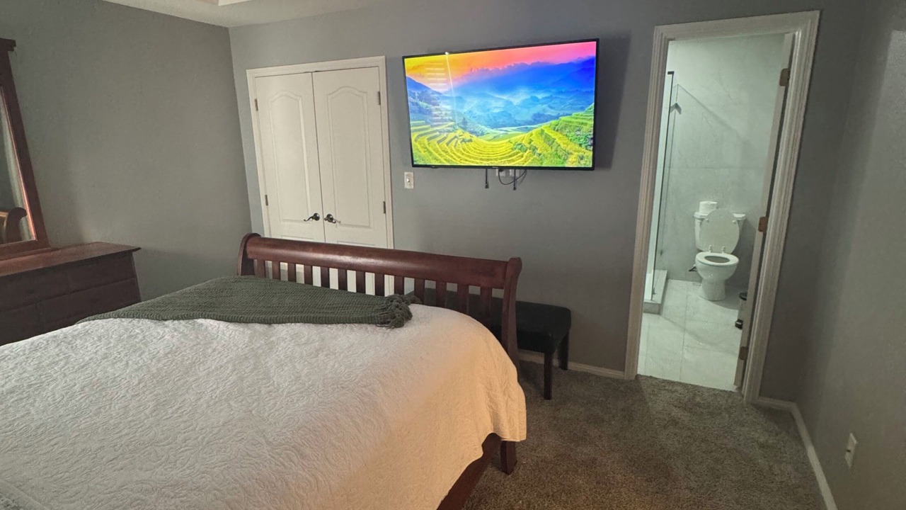 Photo of Bedroom in Edinburg