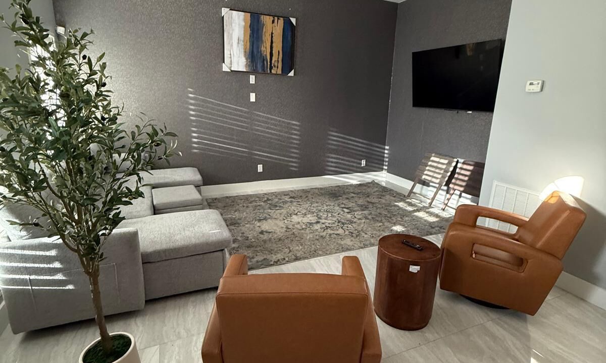 Photo of Livingroom in Edinburg