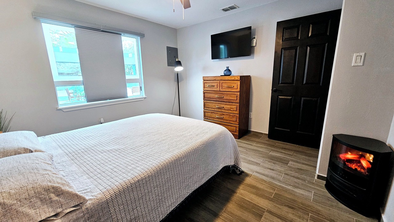 Photo of Bedroom in Edinburg