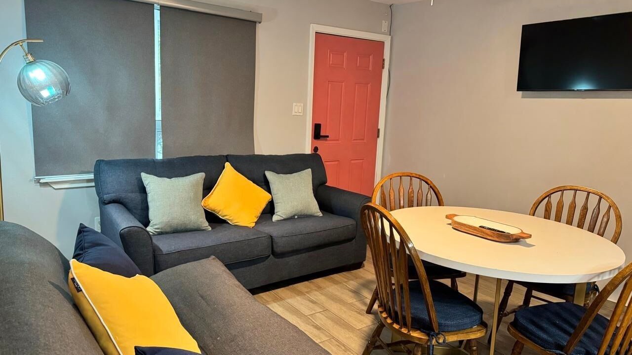 Photo of Livingroom in Edinburg