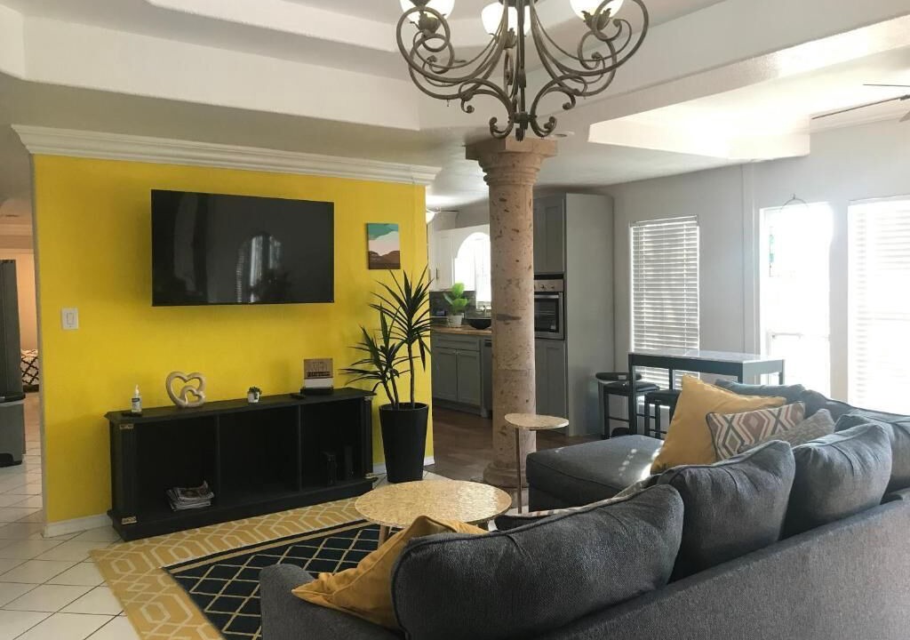 Photo of Livingroom in Brownsville