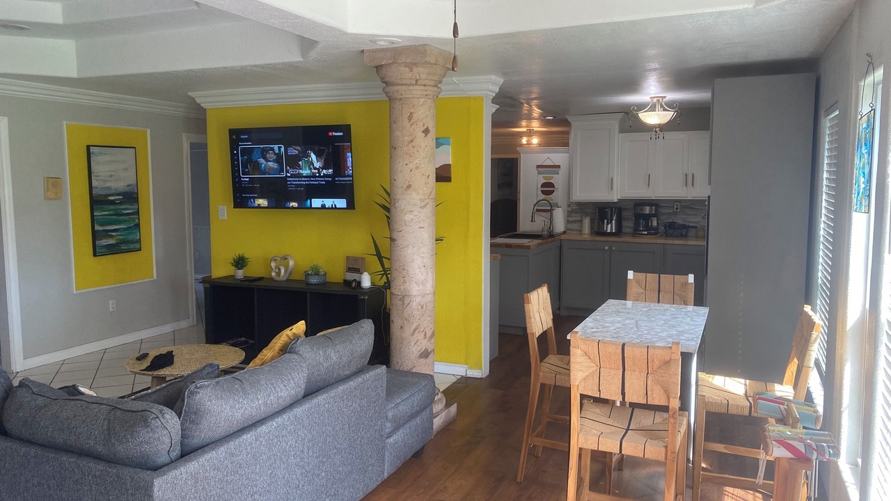 Photo of Livingroom in Brownsville