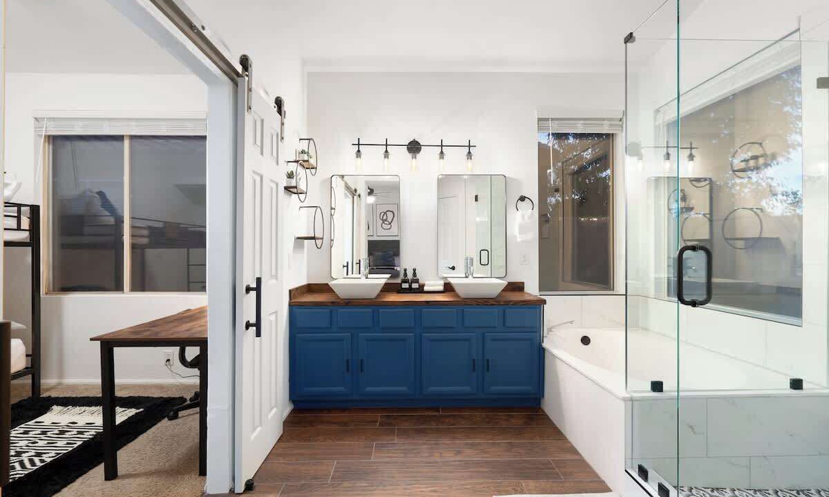 Photo of Bathroom in Fox Crossing