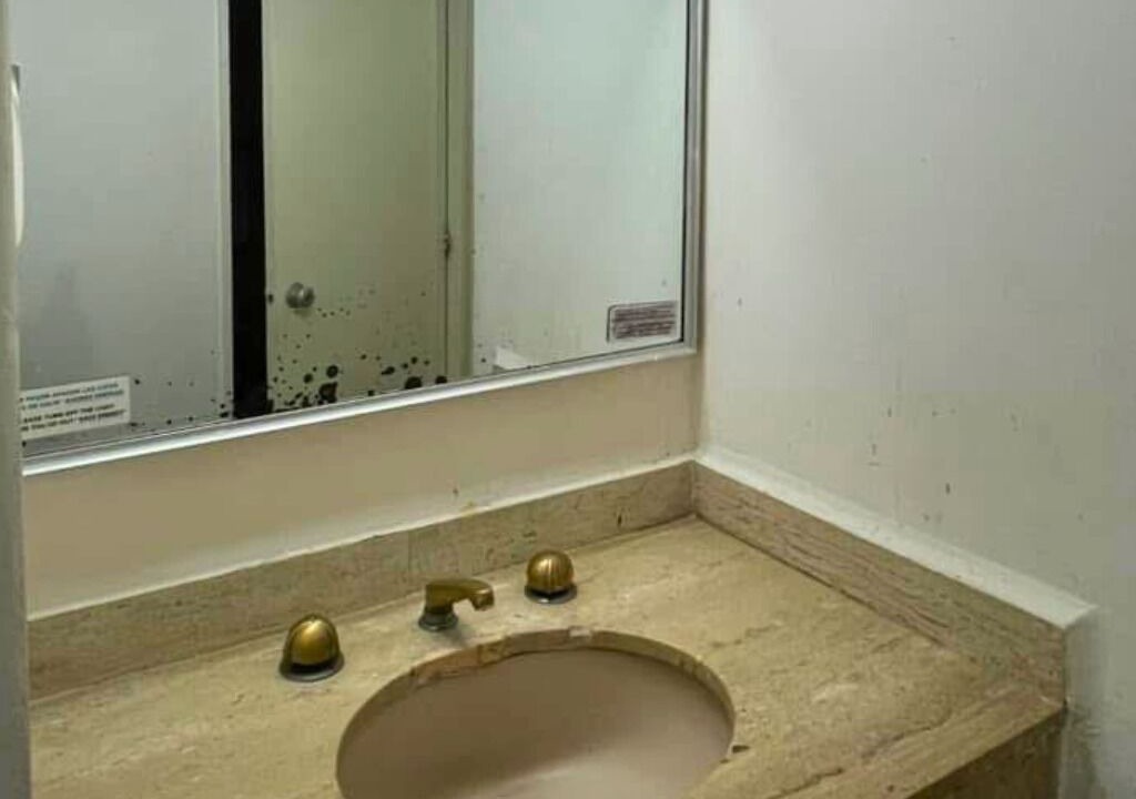 Photo of Bathroom in Club Deportivo
