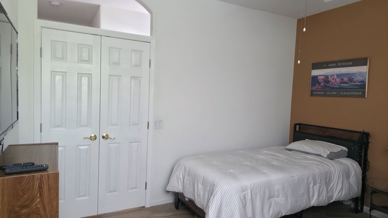 Photo of Bedroom in Saddlebrooke