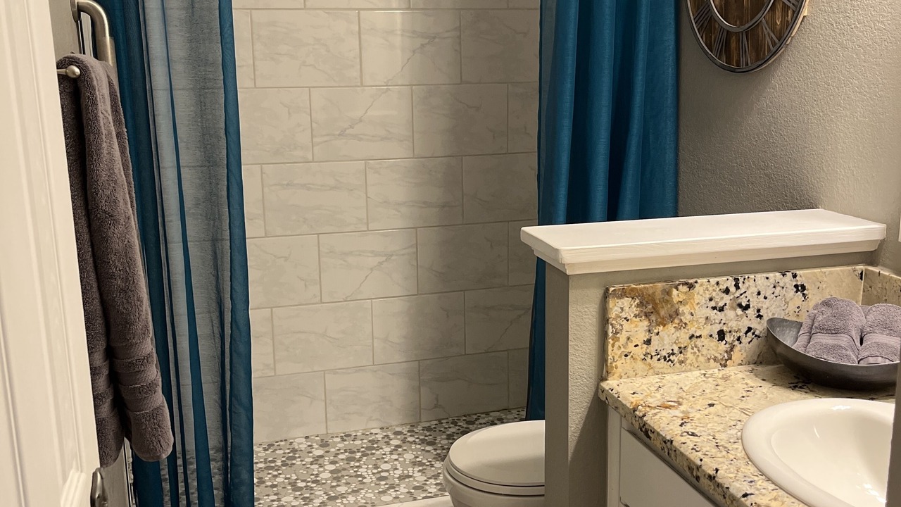 Photo of Bathroom in Vista Del Valle