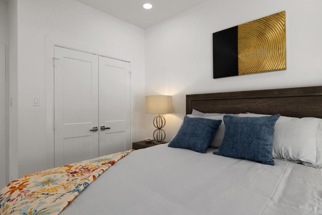 Photo of Bedroom in Edinburg