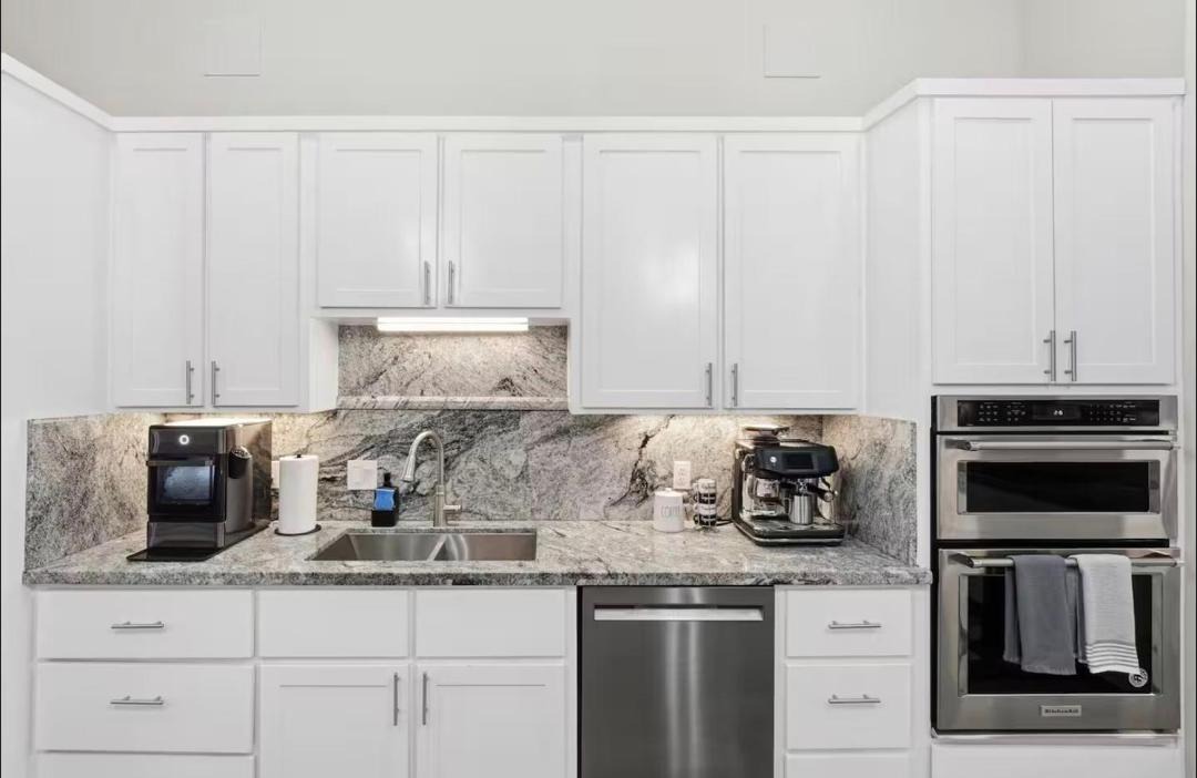 Photo of Kitchen in Edinburg