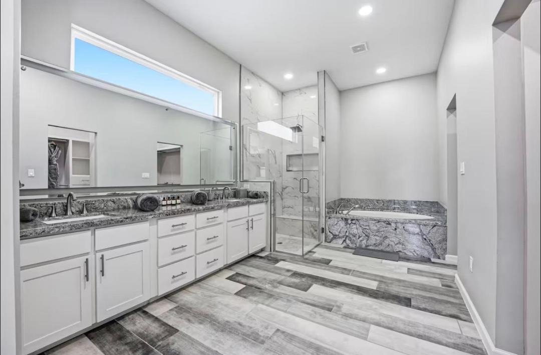 Photo of Bathroom in Edinburg