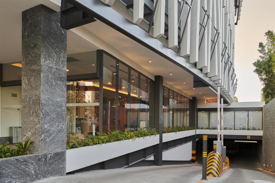 Photo of Others in Financial District