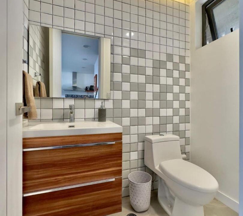 Photo of Bathroom in Avenida Revolucion