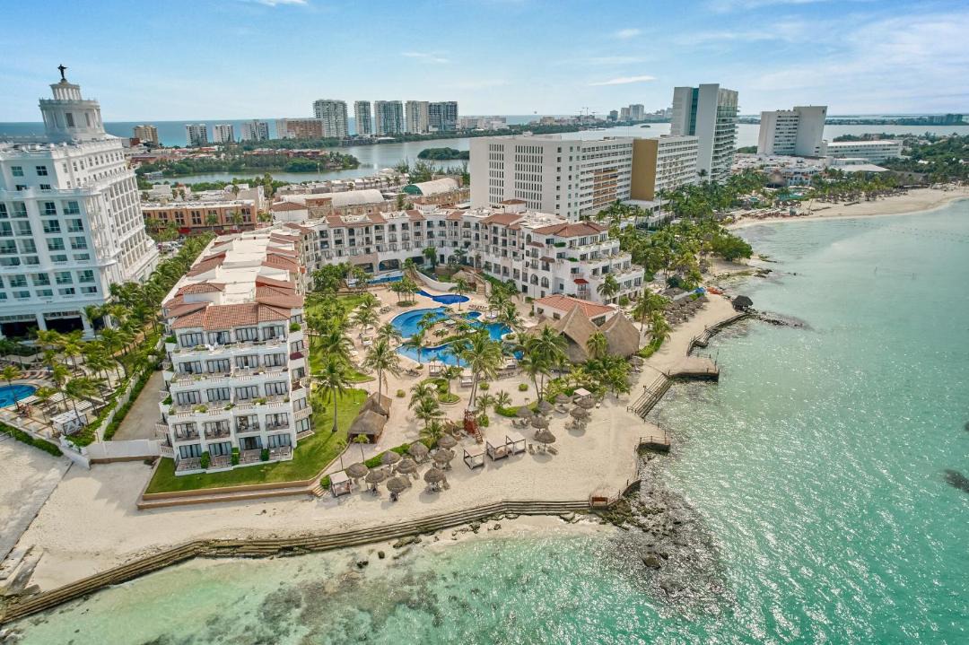 Photo of Others in Punta Cancun