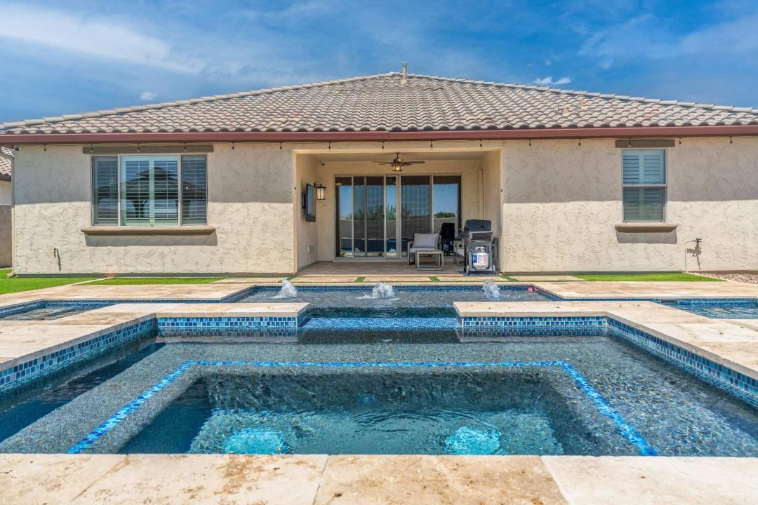 Photo of Others in Montecito in Estrella