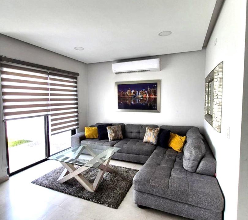 Photo of Livingroom in Cerritos