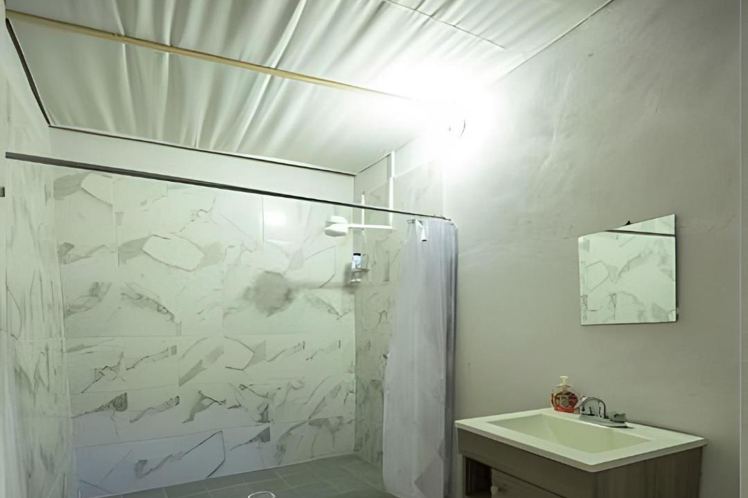 Photo of Bathroom in Lerdo