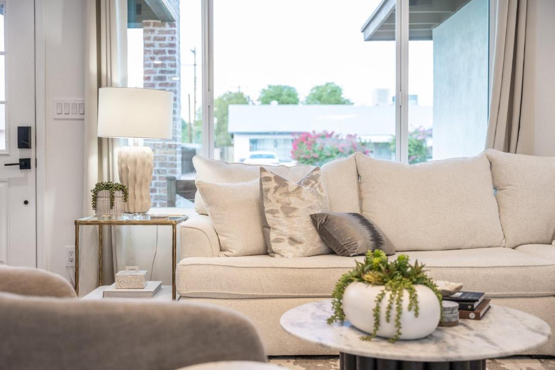 Photo of Livingroom in Cox Heights