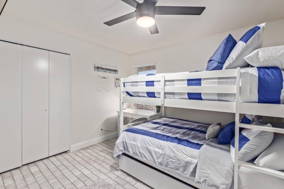 Photo of Bedroom in North Center Revitalization Association