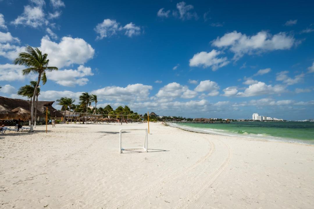 Photo of Others in Punta Cancun