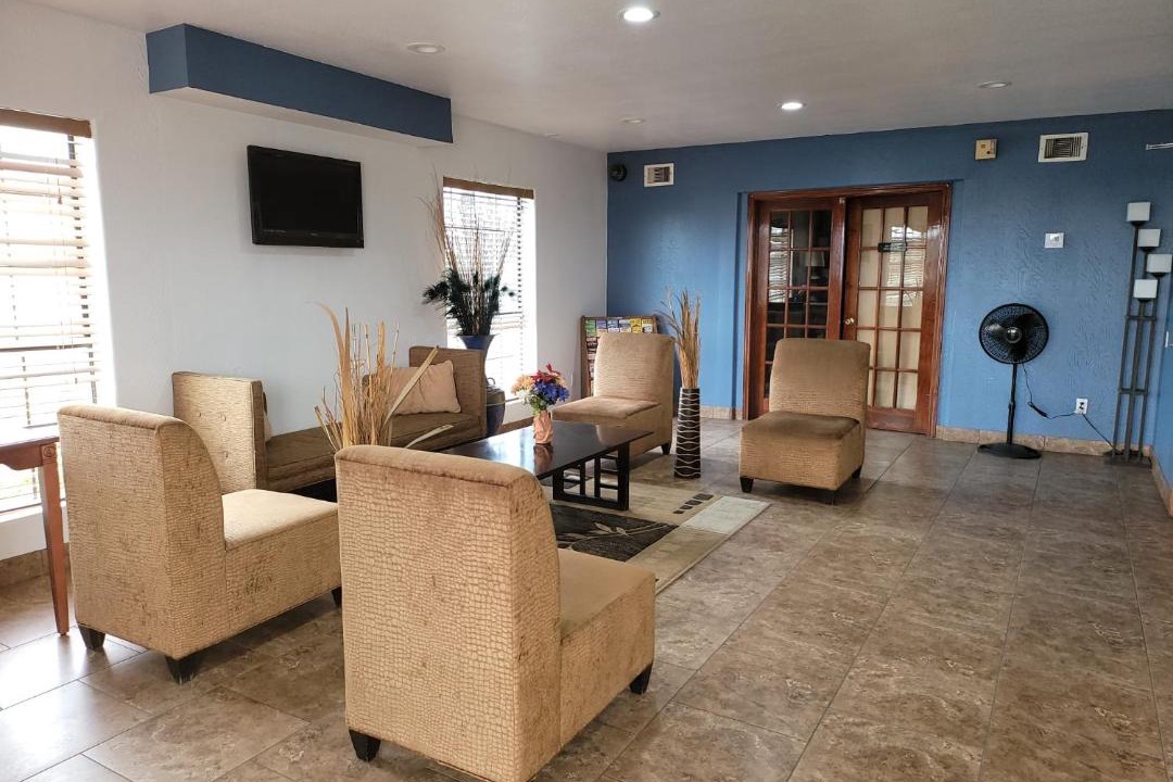 Photo of Livingroom in Raymondville