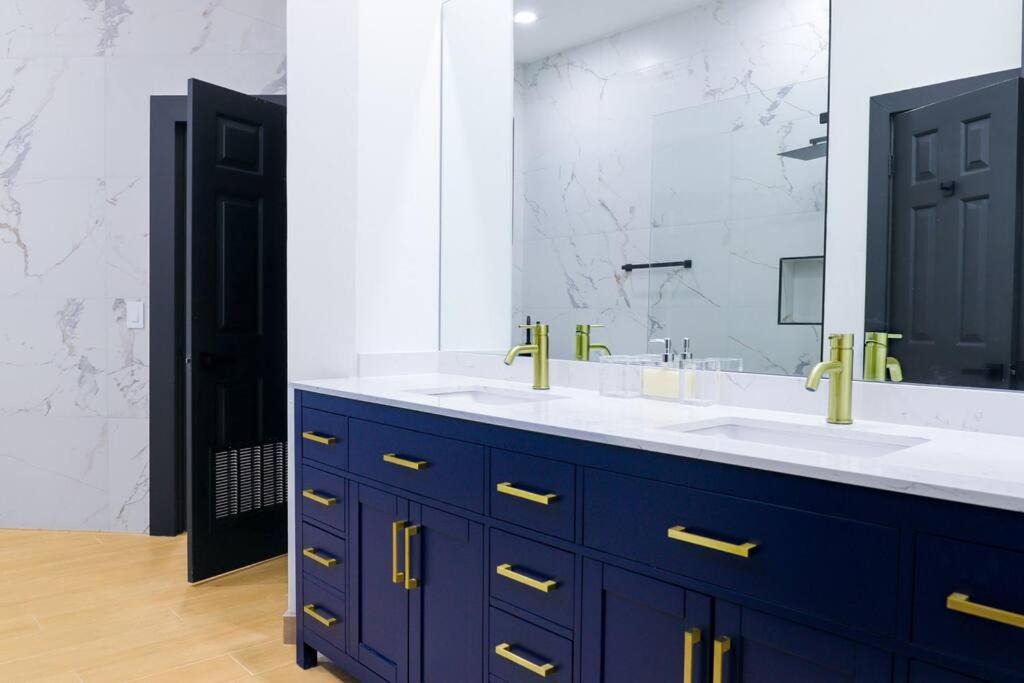 Photo of Bathroom in Mission