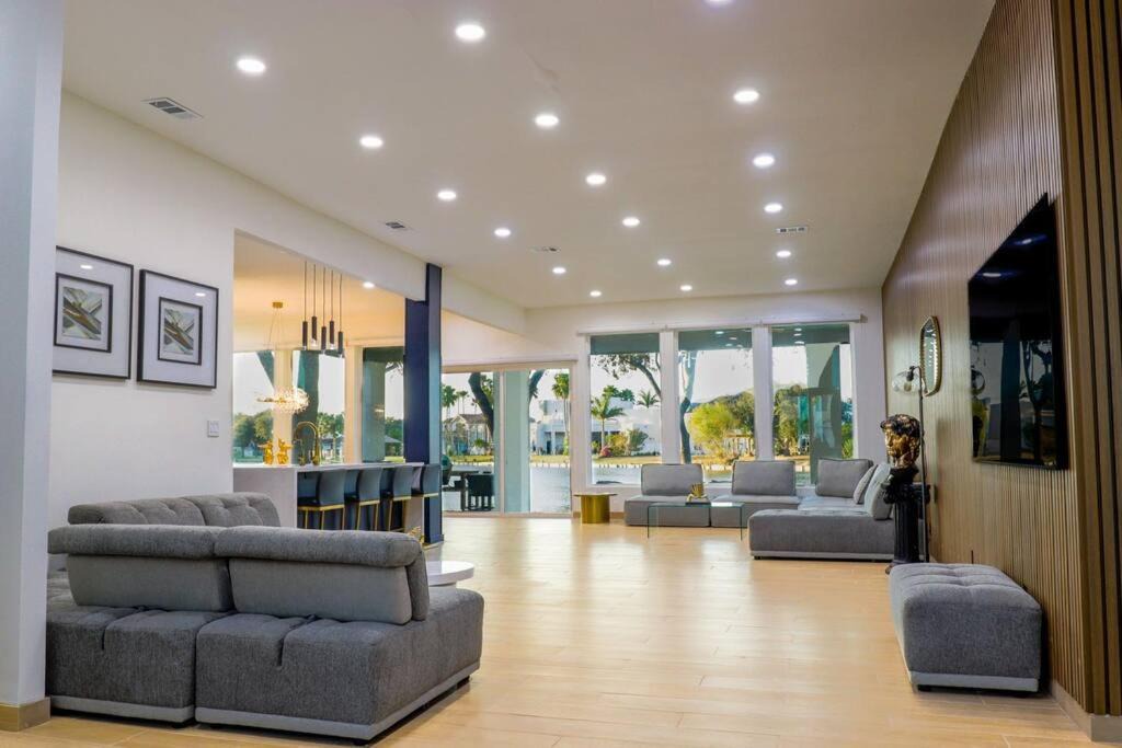 Photo of Livingroom in Mission