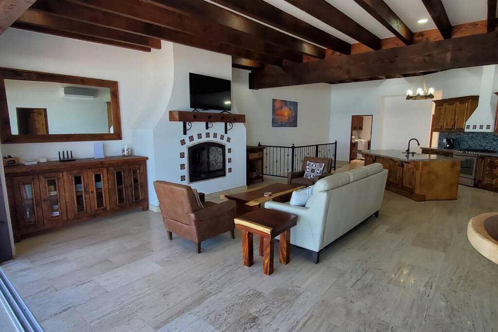 Photo of Livingroom in La Fonda
